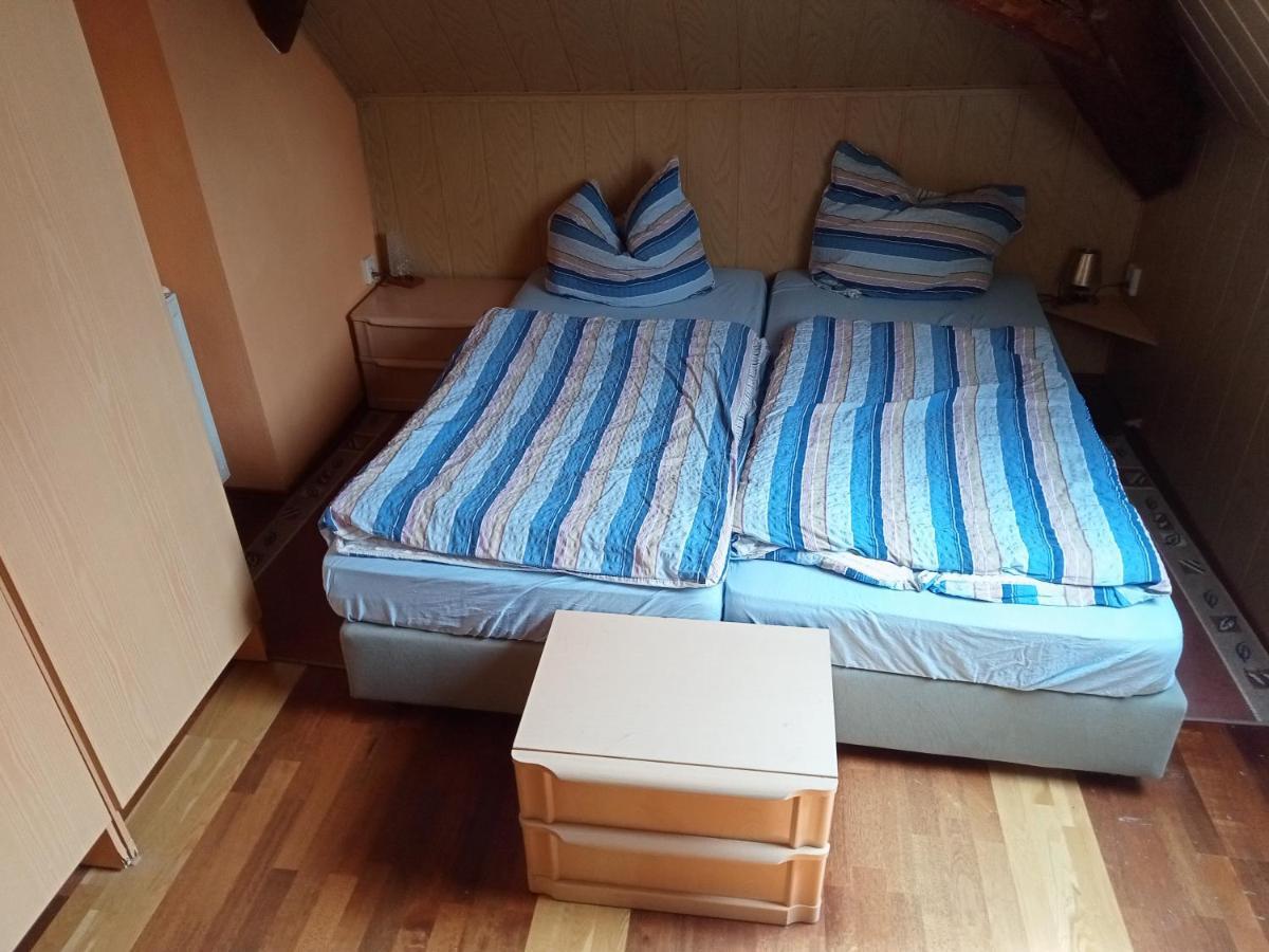 Uebernachtungszimmer 1 Schlettau Luaran gambar